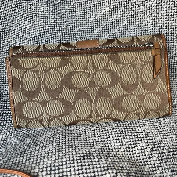 Coach Signature Canvas Wristlet and wallet Set in Brown/Tan - Picture 3 of 7